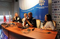 Promowanie bezpieczeństwa na drodze w kontekście noszenia odblasków