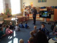 Prelekcja z wykorzystaniem sprzętu audiowizualnego