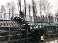 Ćwiczenia pododdziałów policji na stadionie miejskim