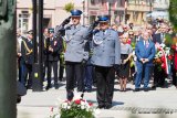 Policjanci złożyli kwiaty pod pomnikiem