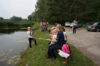 Wspólne wędkowanie z dziećmi z półkolonii Archetti