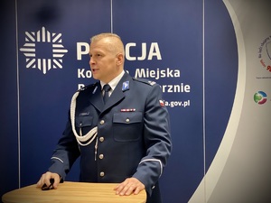 Policjant przemawia