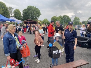 Policjanci na pikniku