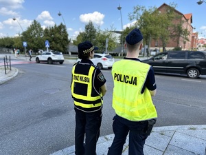 Funkcjonariusze Policji i Straży Miejskiej