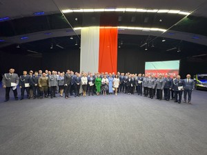 zdjęcie grupowe wszystkich uczestników uroczystości